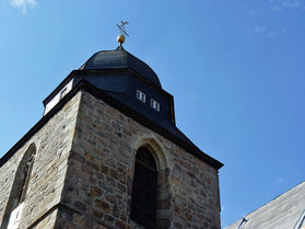 Zimmereiarbeiten an St. Cescentius (Foto: Karl-Franz Thiede)